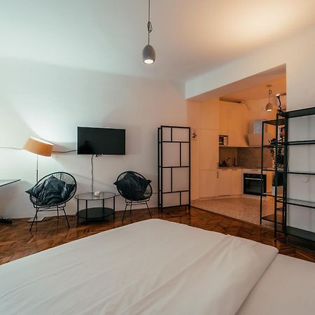 Old Town Oasis Apartamento Belgrado Exterior foto
